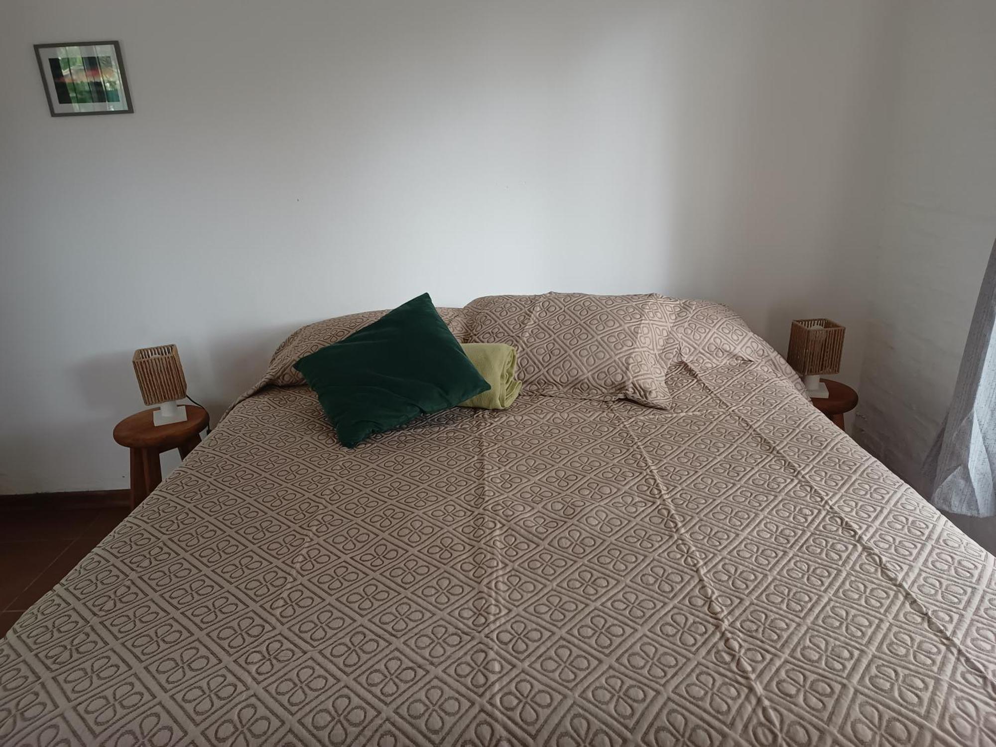 Con Patio. Planta Baja, Max. 3. Apartment