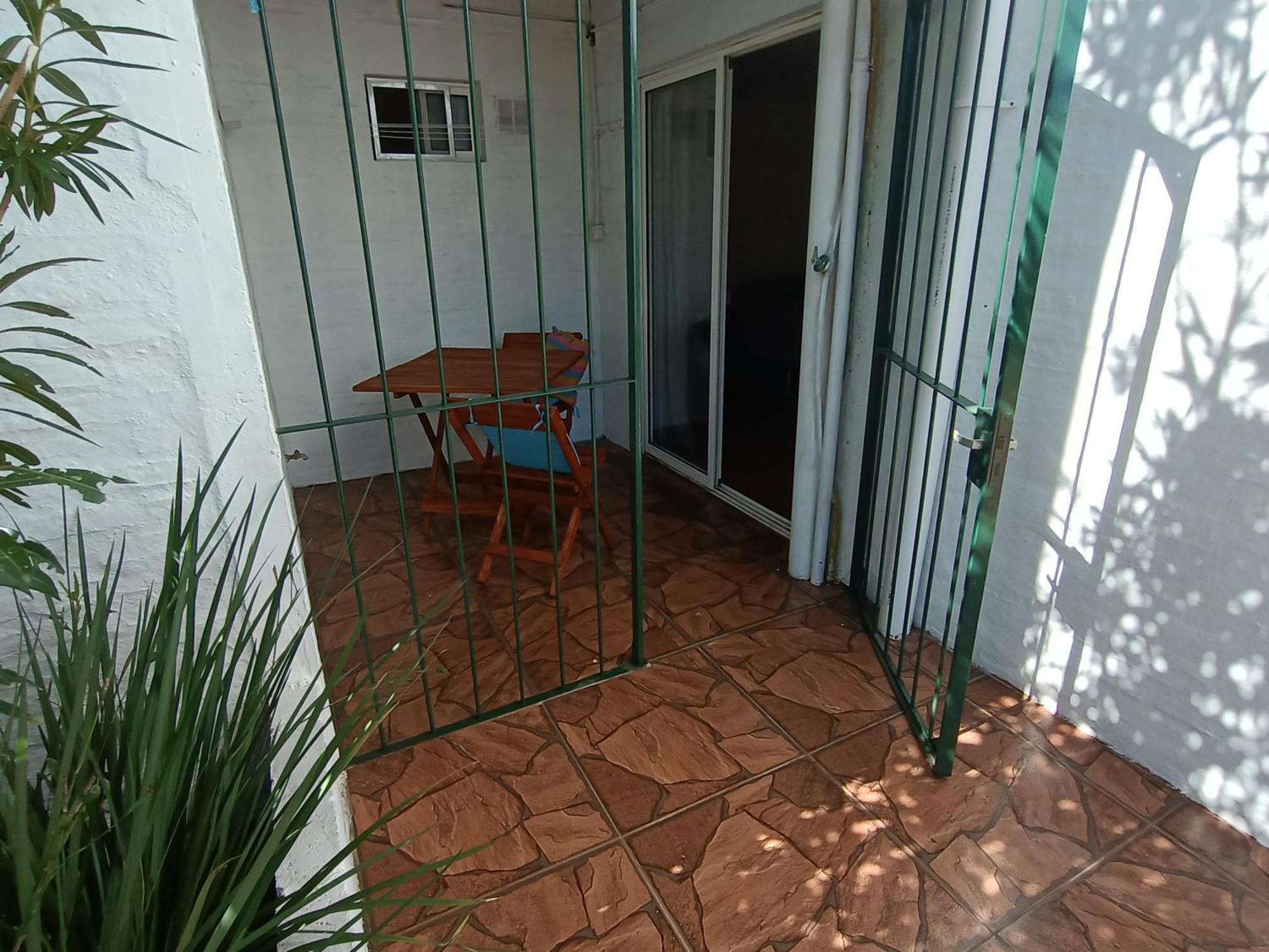 Con Patio. Planta Baja, Max. 3.