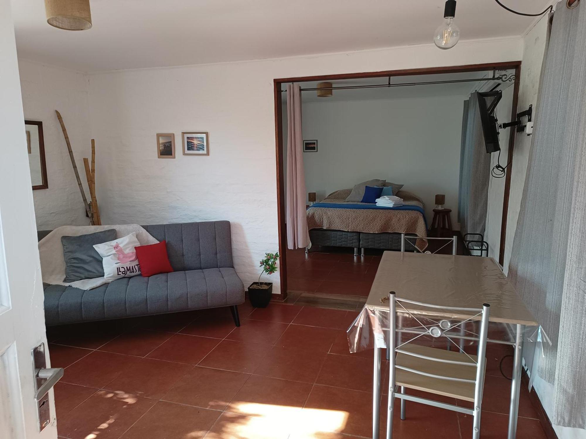 Con Patio. Planta Baja, Max. 3. Apartment