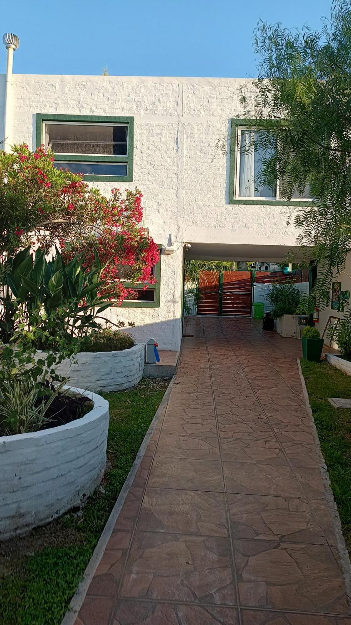 Apartment Con Patio. Planta Baja, Max. 3.